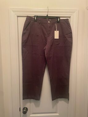 Women’s Casual Utility Pants in gray